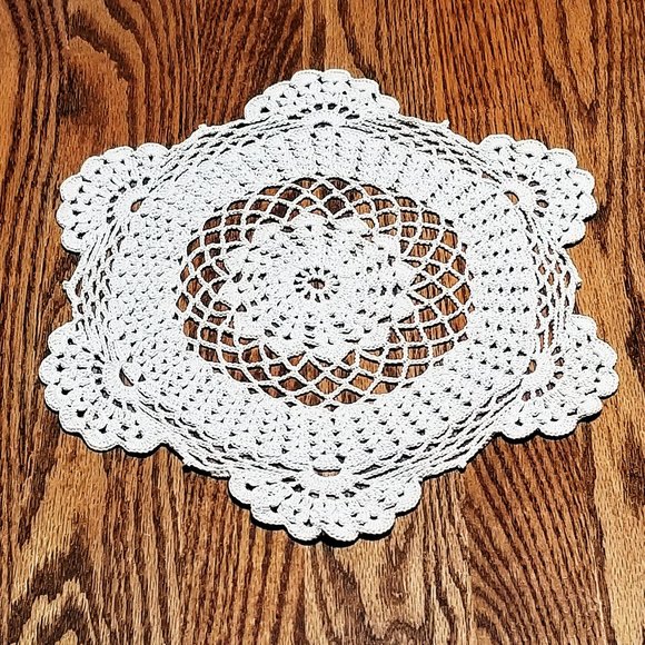 New Hand Crafted 2-Way Circle, Natural 12" Doily - Picture 1 of 3